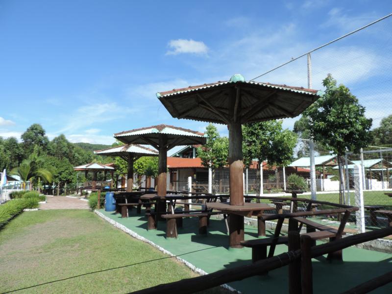 Quiosques Sítio de Lazer 4 Estações