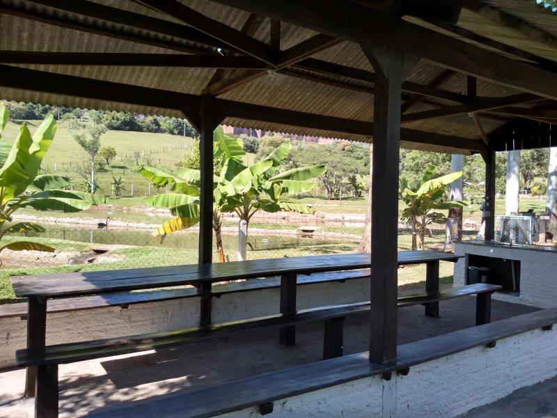 Quiosques Sítio de Lazer 4 Estações